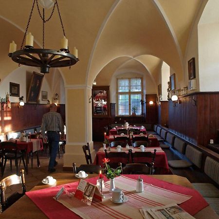 Kloster Seligenporten Hotel Exterior photo
